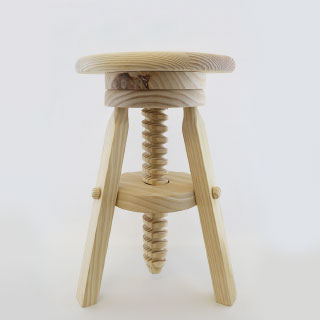 スクリュースツール